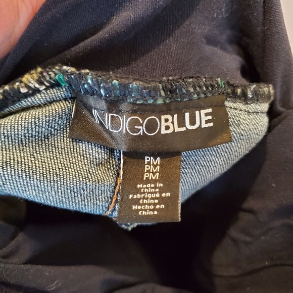 Set of 2.‎ Indigo Blue MATERNITY jeans. Size petite medium. - Picture 3 of 3